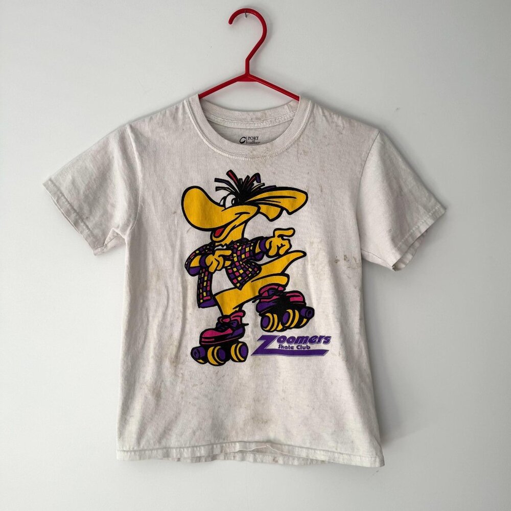 90s vintage white Zoomers Skate Club distressed thrashed baby tee shirt crop top